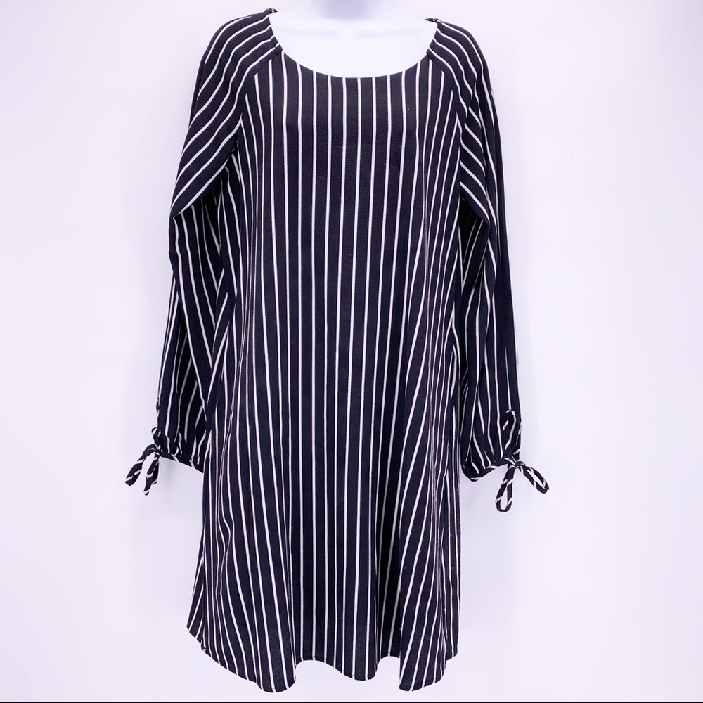 Bobeau Black and White Striped Long Sleeve Dress